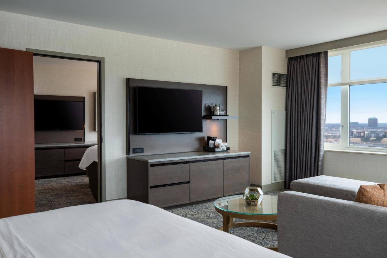 Отель The Westin Chicago Ломбард Экстерьер фото